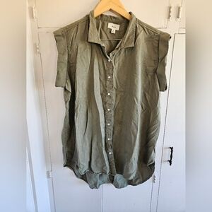 Per Se army green short sleeved shirt Size XL